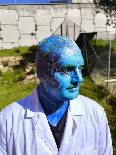Dr. Neptor: detalle de trabajo en zonas óseas y rasgos angulosos